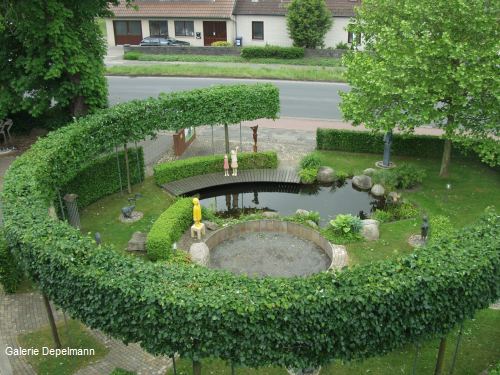 Im Garten der Galerie Depelmann