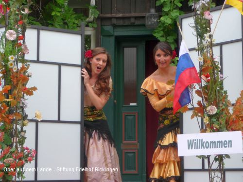Maximiliane Schünemann und Camilla Lehmeier